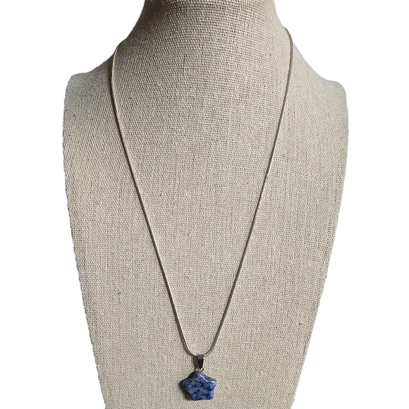 Boutique New Sodalite Star pendant on chain - Picture 2 of 8